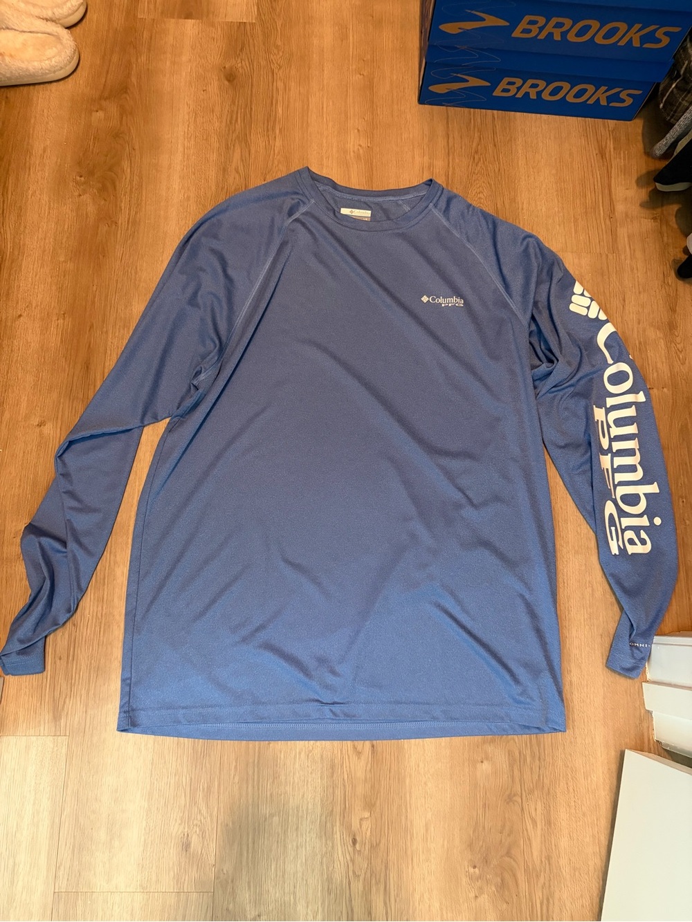 Columbia Men's Long-Sleeve Performance Tee in Navy Blue with Sleeve Logo